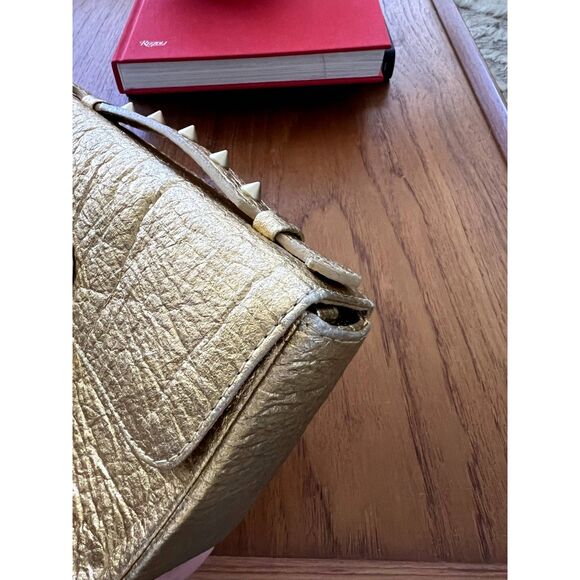 Min and Mon Amantis Bag in Gold Pinatex Crackle Wrinkled Vegan Clutch - Picture 6 of 9